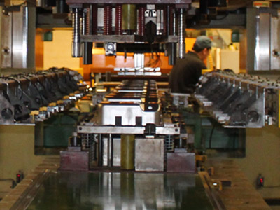 長城汽車油底殼自動(dòng)化沖床拉伸生產(chǎn)線